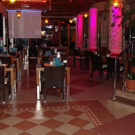 Kleopatra Ikiz Hotell