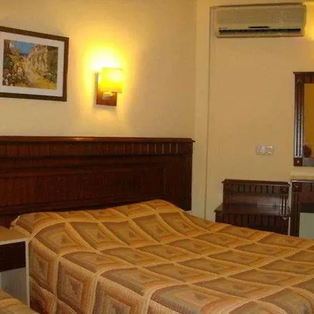 Hotell Kleopatra Ikiz 3*